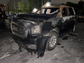 2017 GMC Yukon SLT - Exterior Front Left Corner Image